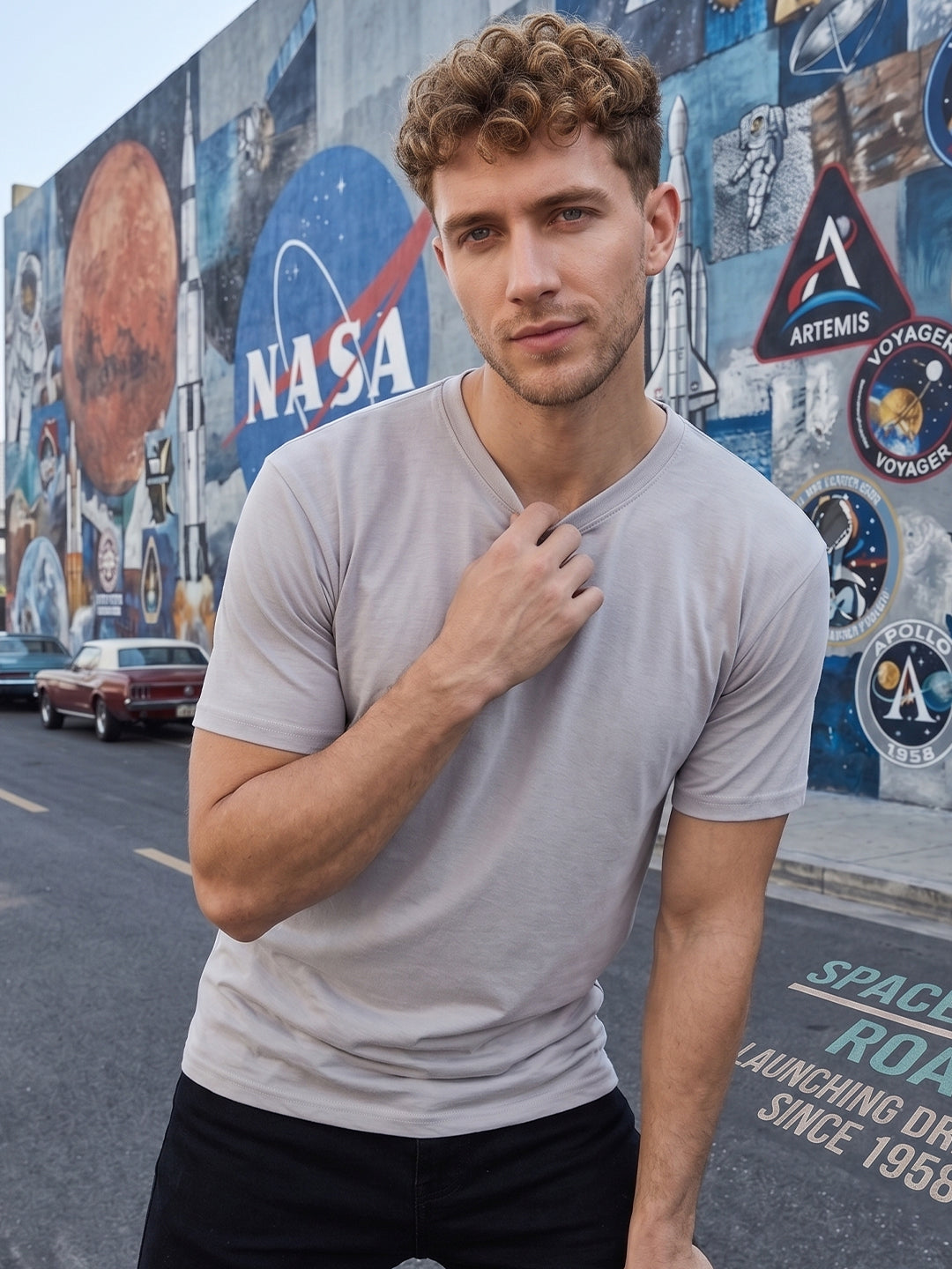 Greylongg Plain Round Neck T-Shirt.