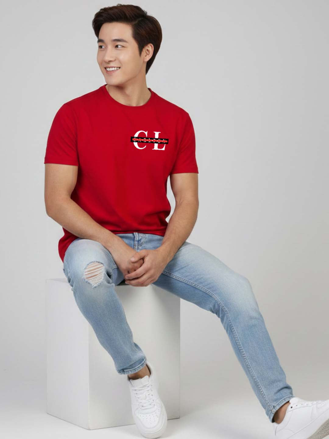 Carlton London Printed Round Neck T-Shirt.